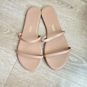 Tkees gemma sandals size 6
